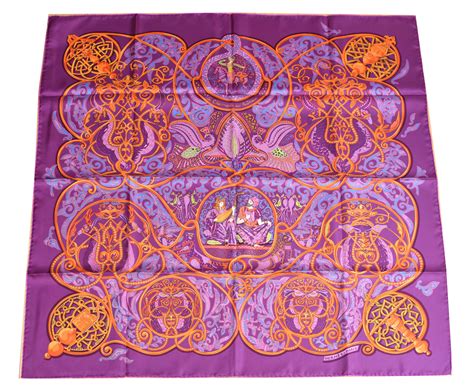 la charmante aux animaux hermes|Hermes La Charmante aux Animals Scarf .